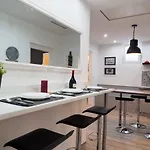 Deluxe Zoya Centar شقة بولا