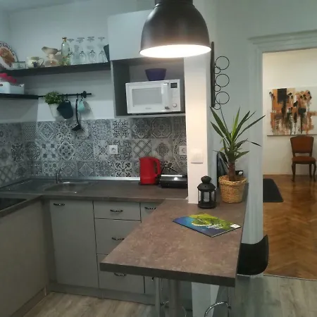 Apartman Deluxe Zoya Centar Póla