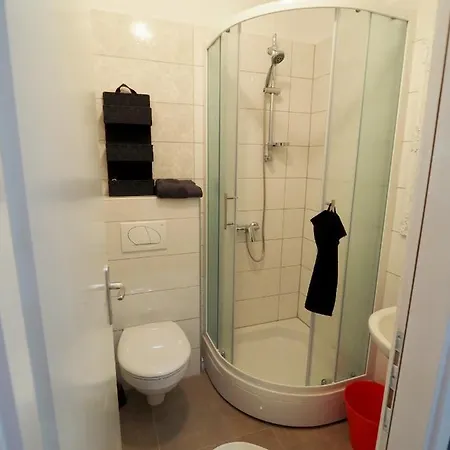 Deluxe Zoya Centar Póla